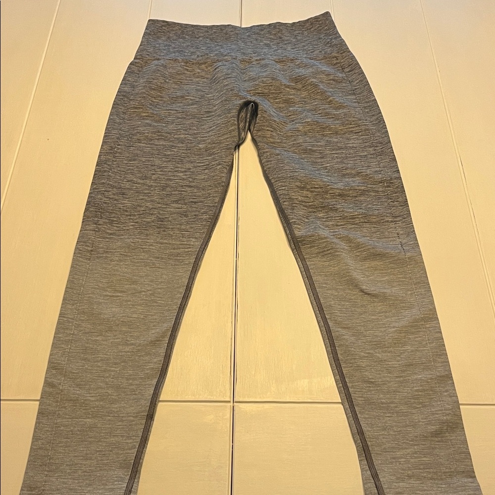 Lululemon/leggings/gray ombré/8/EUC